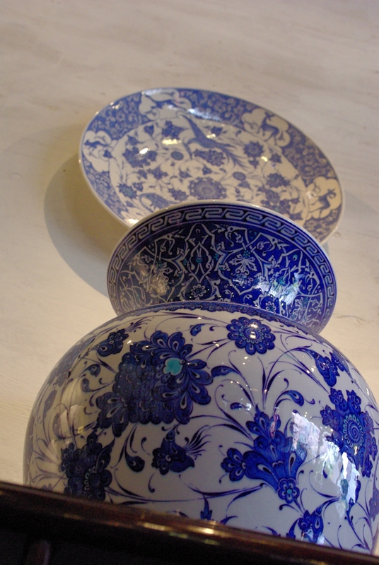 イベントアーカイブ：青の陶器を集めた展示「青の余韻」　2012年4月